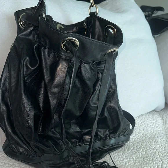 Gucci Black Leather Hobo Bag - Picture 4 of 8